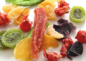 mixed dried fruit for snacking